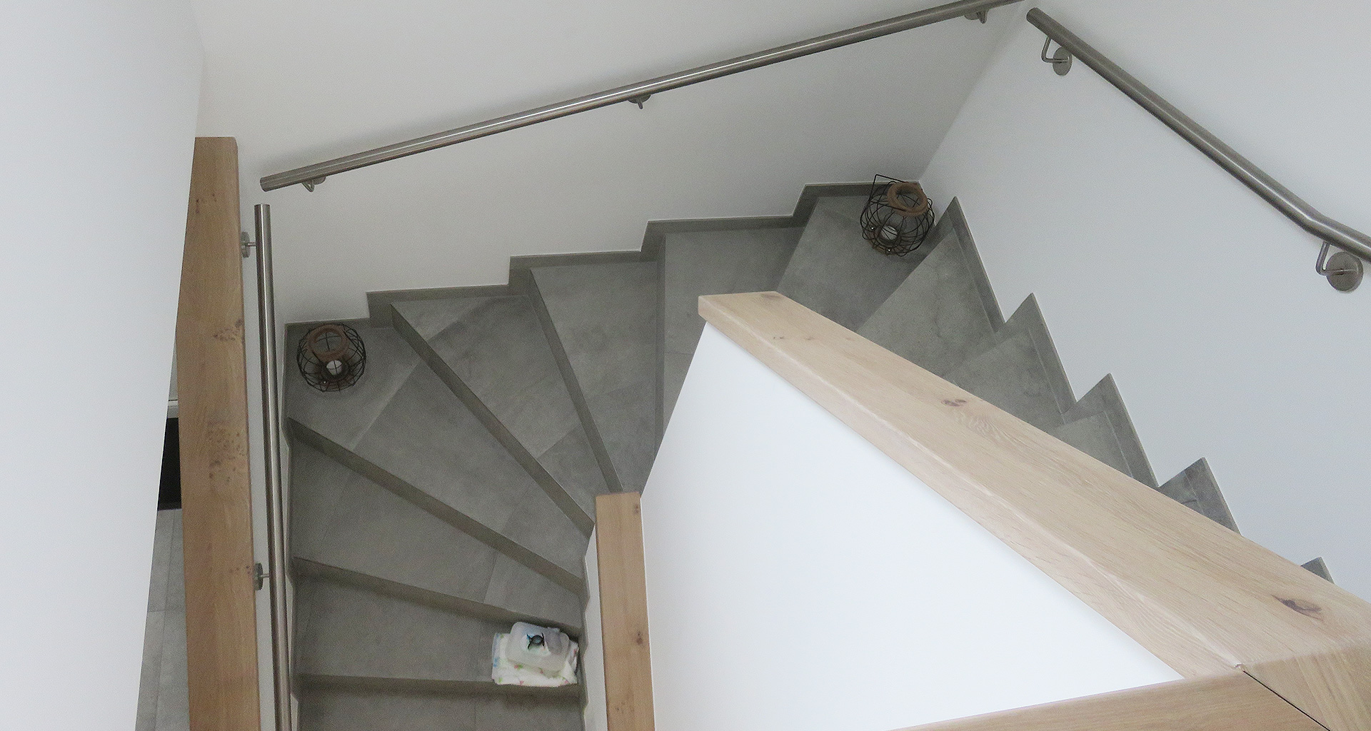 Einfamilienhaus Treppenaufgang von oben nach unten fotografiert in Grafschaft Bentheim Nordhorn 2017